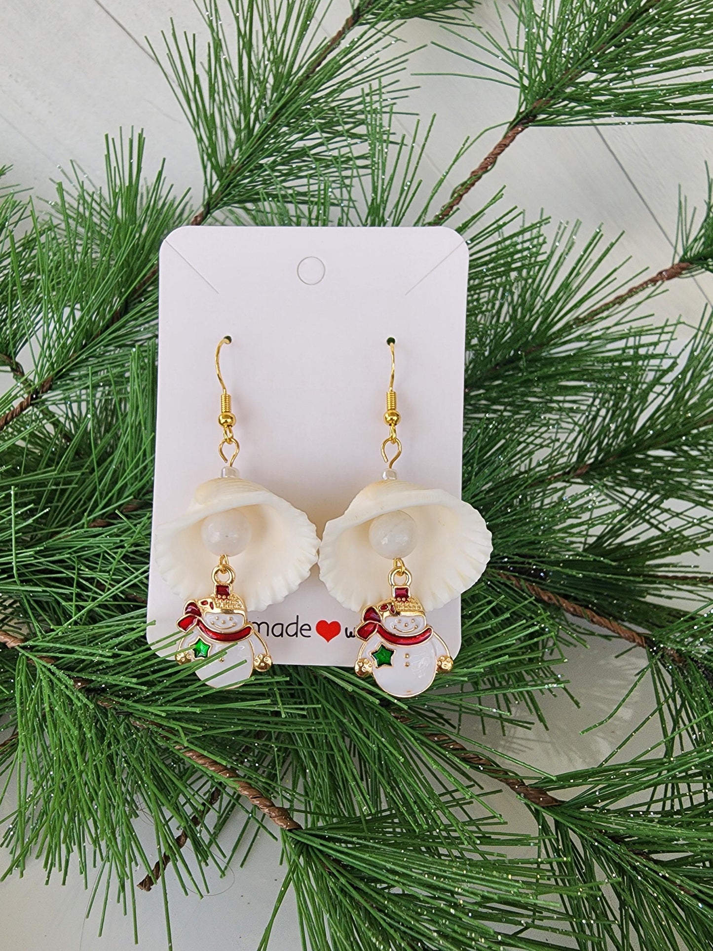 Seashell and snowman Christmas jewelry earring and necklace set. Available with ruby jade, green aventurine, or freshwater pearl beads.